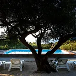 Waterman Village 4*