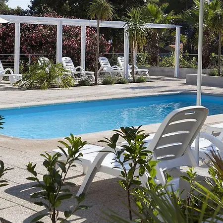 Waterman Village Holiday park 4*